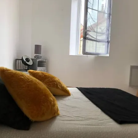 Holiday home Maison Independante